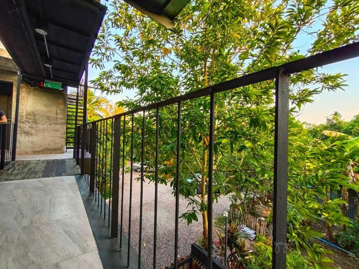 Gajib Bed&Breakfast Амфава Екстериор снимка